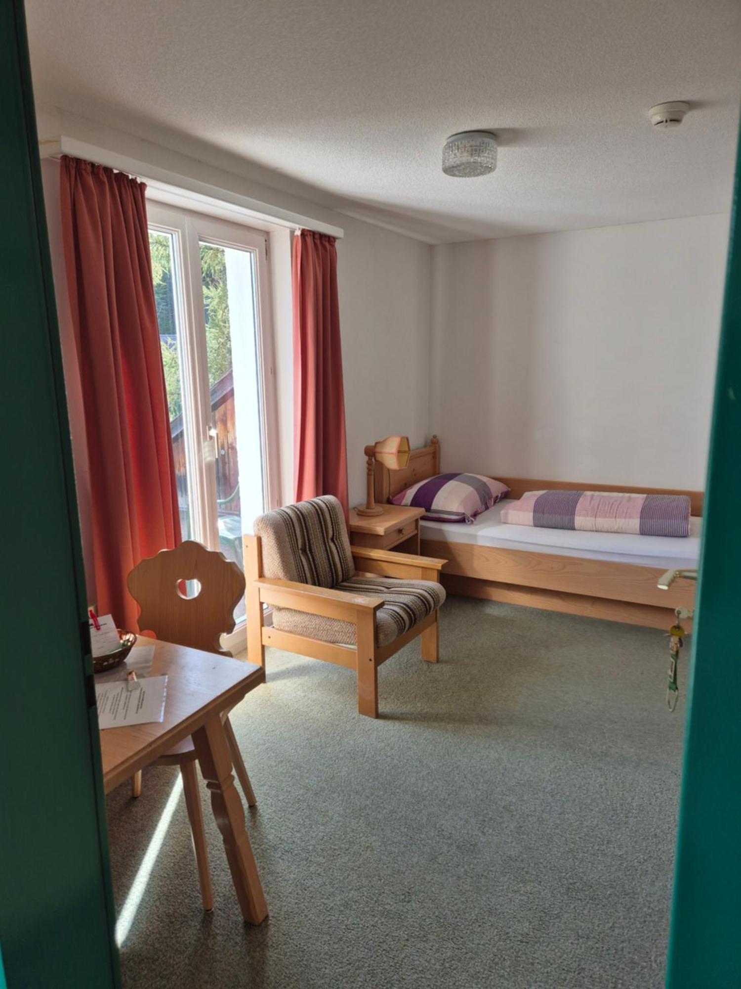 Aparthotel Edy Bruggmann Ag Flumserberg Rom bilde